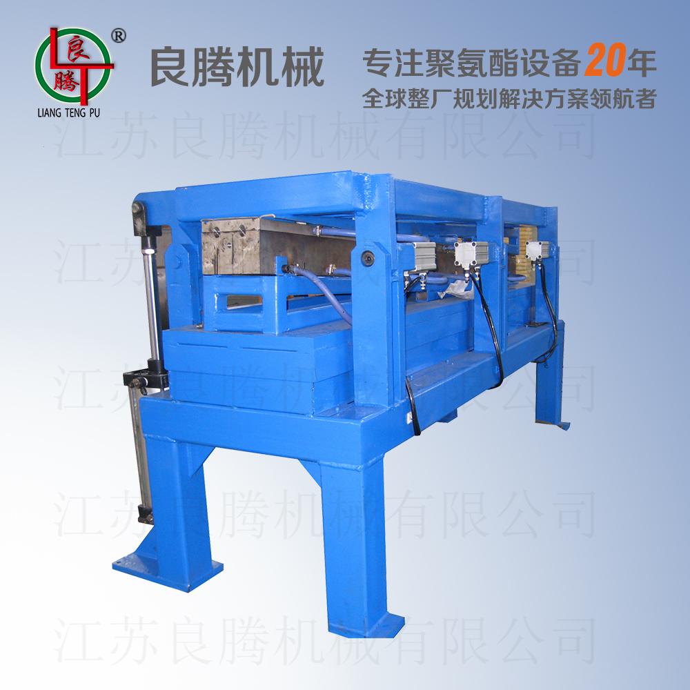 自結(jié)皮車(chē)窗柱發(fā)泡模架?